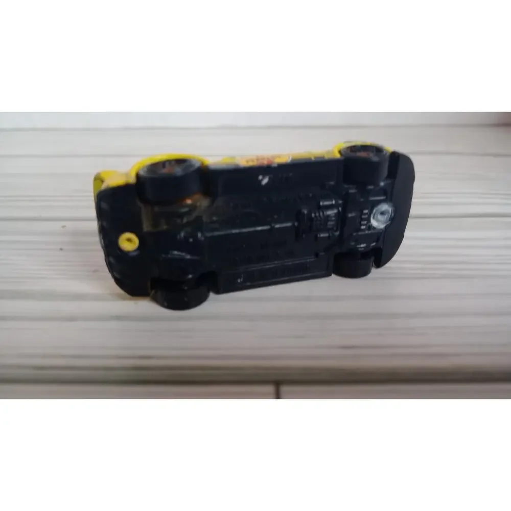 HOT WHEELS CUSTOM 2015 FORD MUSTANG YELLOW PENNZOIL